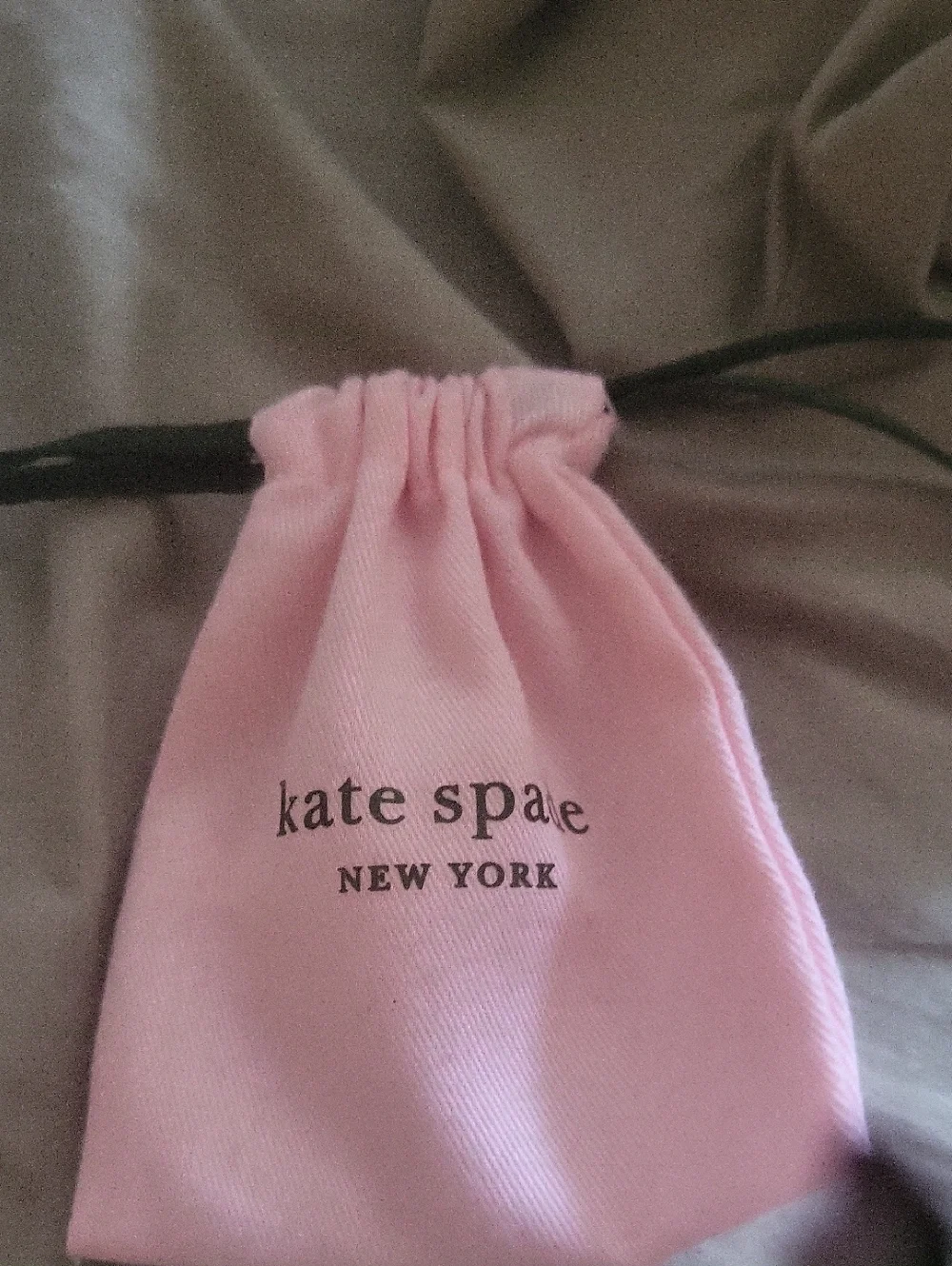 Kate Spade Bangle Bagged Tagged Heart Bangle Bracelet In Pink Kate Spade Bag - Picture 4 of 4